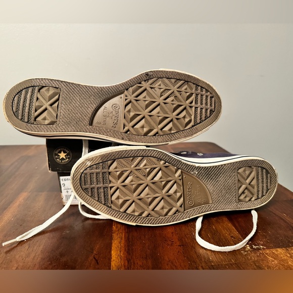 Navy Converse Chuck hi tops Size 9 Men Size 11 Women - Picture 4 of 6